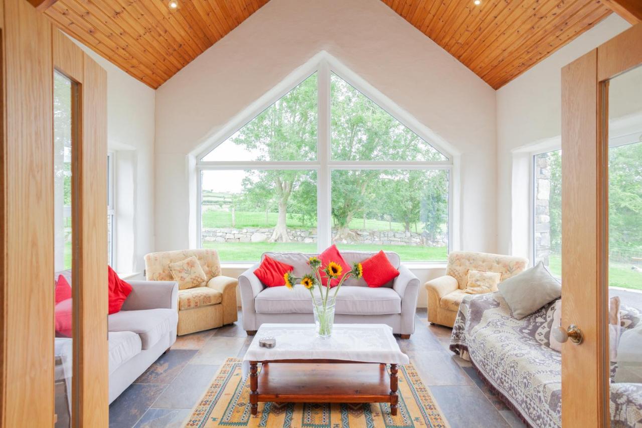 Kilcoo Beautiful Mountain Views & Private Hot Tubヴィラ エクステリア 写真