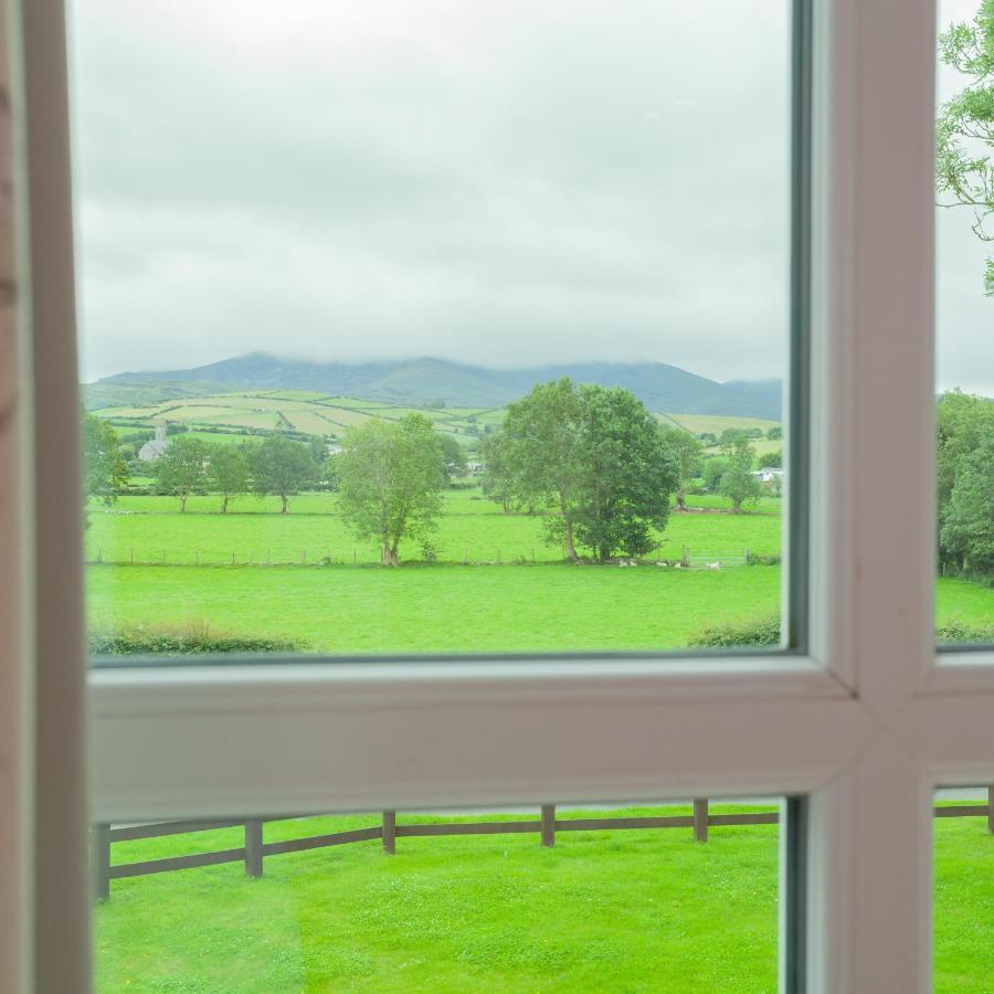 Kilcoo Beautiful Mountain Views & Private Hot Tubヴィラ エクステリア 写真